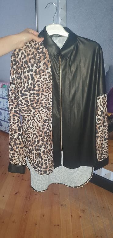 Qadın köynəyi – qarışıq materiallı, leopard naxışlı və dəri görünümlü