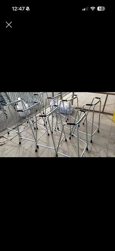 Yerimək üçün arabalar, çəliklər, əsalar, rollatorlar: Müalicə və reabilitasiya üçün gəzinti çərçivələri (walker) - — 1