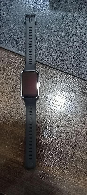 Huawei band 11 markalı təzə smart saat. Zəmanət kağızı, adapteri — 2