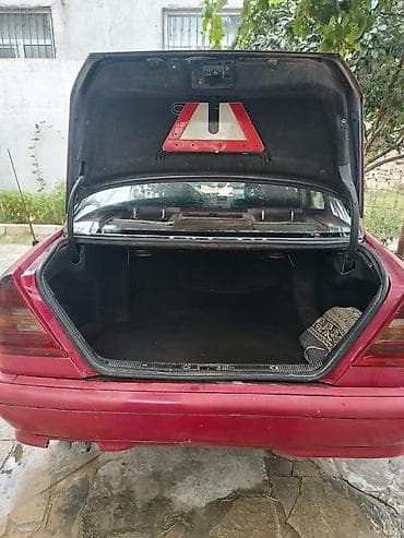 lider disk: Mercedes-Benz C-Class (W202) sedan - Kuzov: 4 qapılı sedan, qırmızı — 1