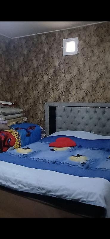 a frame ev: 3 otaqlı mənzil – interyer təsviri - Mətbəx: mərmər naxışlı üst və — 3