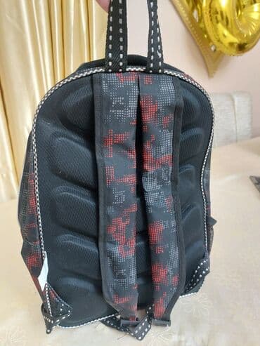 mekteb çanta: YENI islenmeyib.Ikisi birlikde 12 manat tek tekde satilir — 4