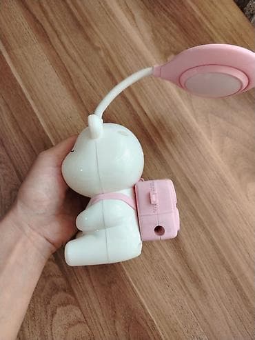 lazer lampasi: Uşaq fotoaparatı + LED şarj olunan masa lampasi. Ikisi da ideal — 10