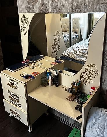 yazı masa: İşlənmiş, Güzgülü — 3