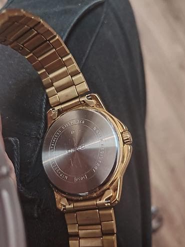 cib saati: Casio kişi qol saatı – model MTP-VD004G-1B Xüsusiyyətlər: - Korpus və — 4