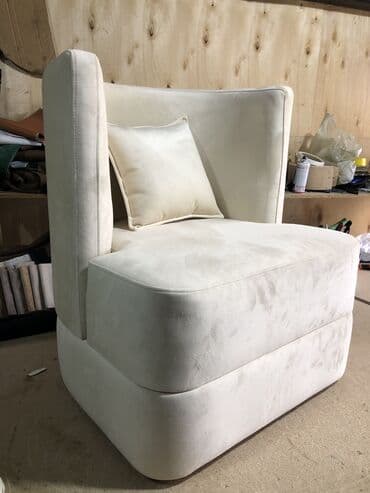 rəngli karandaşlar: Zümrüd yaşıl rəngli, qabarıq tikişli “midiya qabığı” formasında dizayn — 9