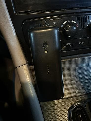 iphone 16 pro desert: Nokia rəng - Qara, Düyməli — 2