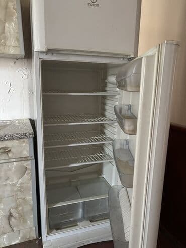 Mətbəx kombaynları və doğrayıcıları: 2 qapılı Indesit Soyuducu Satılır, rəng - Ağ — 2