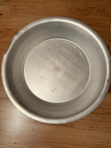 uşaqlar üçün qaşıqlı boşqablar: Alüminium ləyən – geniş ağızlı, dərin formalı. Xüsusiyyətlər: - — 1