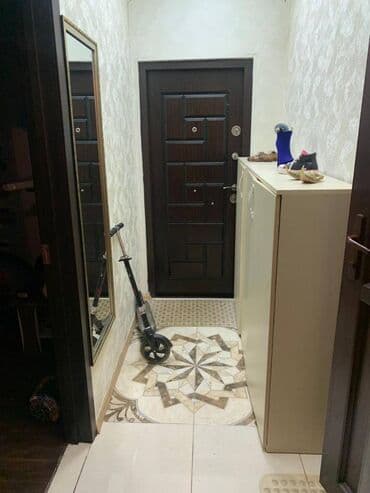 ist petrol tbilisi prospekti: Bakı, 3 otaqlı, Köhnə tikili, m. Memar Əcəmi, 75 kv. m — 12