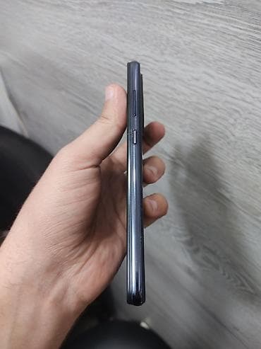 samsung a52 satılır: Samsung Galaxy A52, rəng - Qara, İki sim kartlı — 4