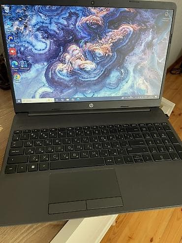 hp netbook: CPU : İntel Core i3 - 1005G1 RAM : 4 GB SSD : 240GB VGA : İntel UHD — 2