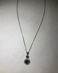 xari bulbul yaxa sancagi: Gümüş boyunbağı — 2