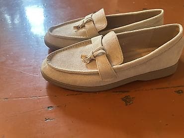 Bej rəngli qadın mokasinləri Heç geyinilmeyib ölçüsü böyük gəlib -