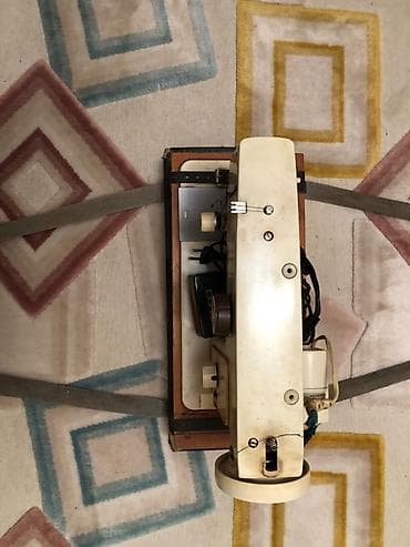 Elektronika: Elektrik tikiş maşını – pedallı, motorlu Texniki xüsusiyyətlər: - — 2