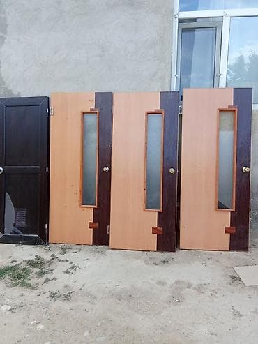 wuwe qapilar: Məişət və ofis məkanları üçün taxta qapılar dəsti. - Material — 1