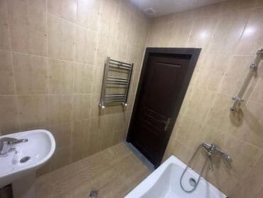 badamdarda kohne bina evleri: Yasamal rayonu,Mida yaşayış kompleksində,3 otaqlı,təmirli,əşyalı — 10