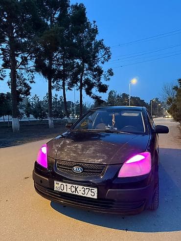 bmw e39 2003: Kia Rio: 1.4 l | 2008 il Hetçbek — 3