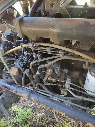 10 yaş için motorlar: Lovol 504-B traktor - Güc sinfi: təxmini 50 a.g. (model 504-B) - — 3
