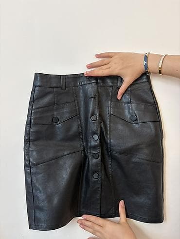 mini geyim: Qadın etekləri – 4 fərqli model 1) Yaşıl mini etek - İncə şaquli — 3