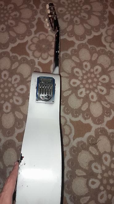 gitara satilir: Satılır: Gitar. Başqa gitarlarla barter oluna bilər. Texniki cəhətdən — 2
