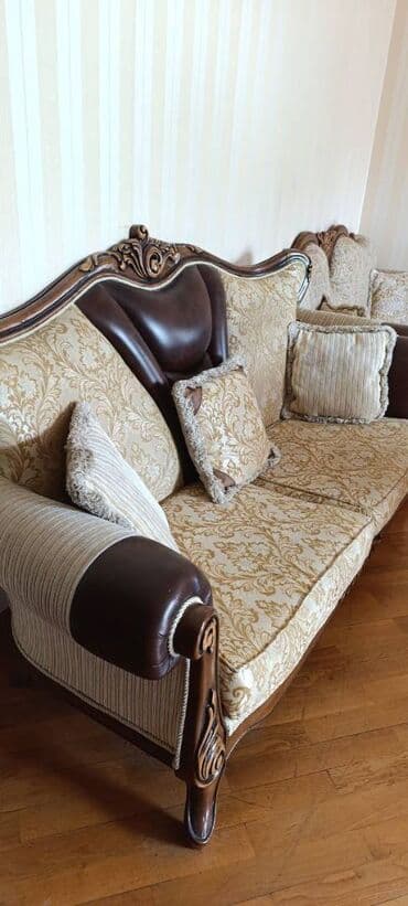 Döşəmə: Divan kreslo satılır. 2 divan+2 kreslo+1 jurnal masası=300 man 1 ədəd — 5