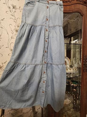 cool paltarlar: Cins Xs ölçu ve S boz yeni etek 8 man. qara ve boz mektebli 4 man — 2