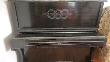 Klavişli alətlər: Piano, Akustik — 5