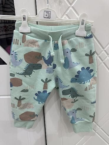 Marks Spencer firmasidir. ici qalindir. cox az geyinilib. teze