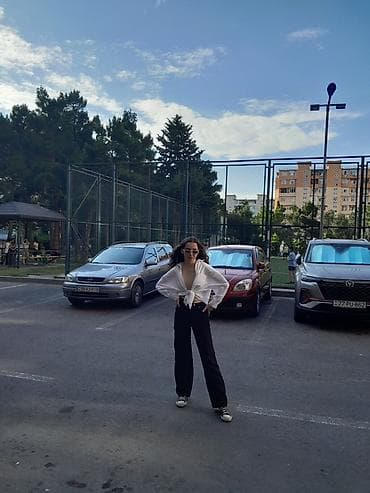 desd paltarlar: Qadın üçün şalvar - Qara, düz kəsimli şalvar: orta bel, rahat oturuş — 1