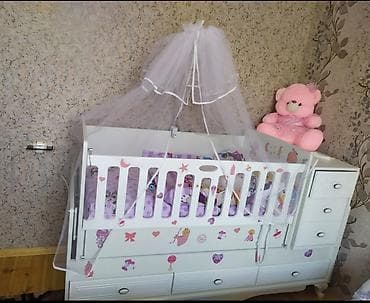 Oğlan və qız üçün, İşlənmiş, Dördbucaq, Beşik, Dəst ilə, Matras ilə, Yellənmə mexanizm ilə