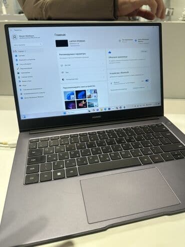 notebook ekranlari: Huawei noutbuk Təcili satılır Real alıcıya endirim var barter yanlız — 4