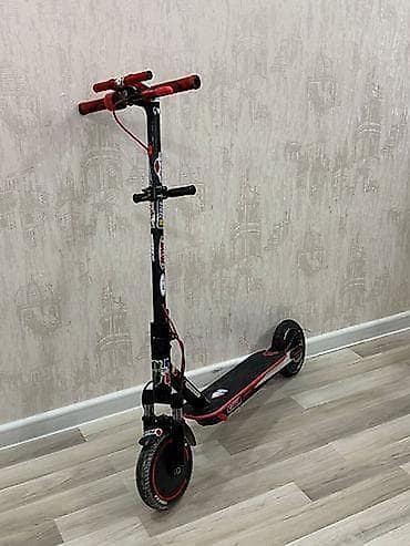 elektro gitara satilir: Kuryerlər üçün Skuterlerin icarəsi Elektrikli skuter – qara/qırmızı — 1