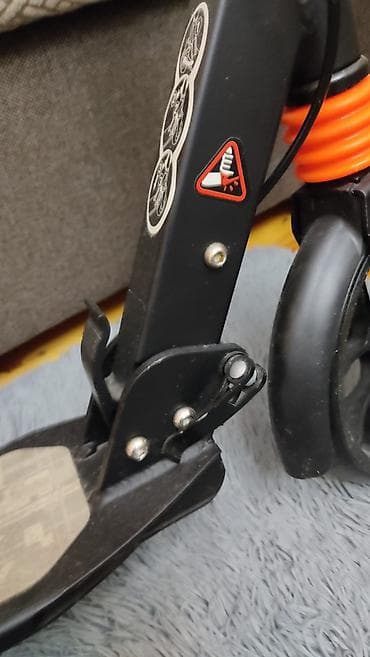 velosiped quba: 80 manata samokat. Ən üstün cəhəti tormoz sistemin əlin altındadır — 6