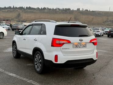 VAZ (LADA): Kia Sorento – ağ rəngli, şəhər və uzun yol üçün rahat, geniş salonlu 7 — 6