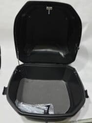 Qazanlar: Moto baqajlar ag qaralı 45azn Dörd künc Baqaj 55azn Qara mat baqaj — 17