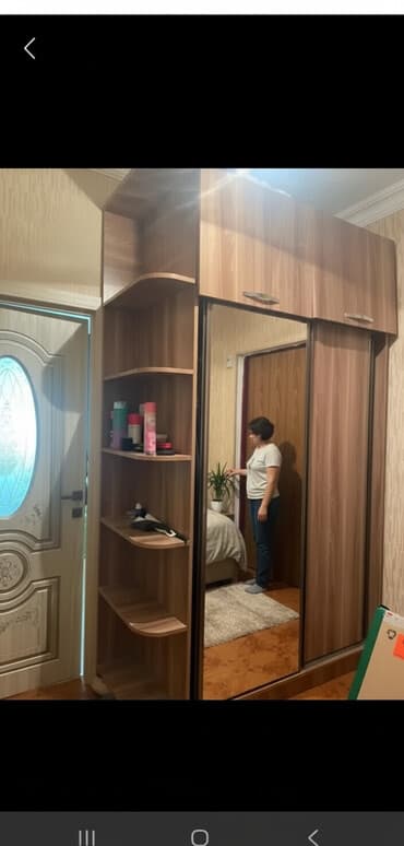 xirdalan corek zavodu: Dəhliz dolabı — 1