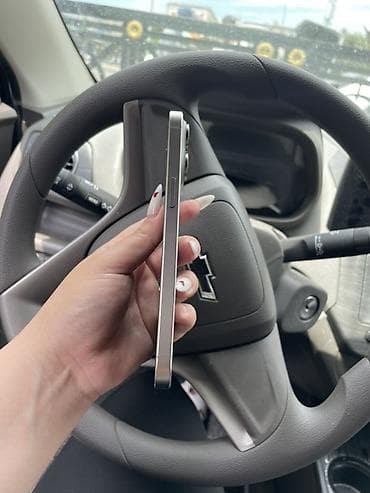 iphone yevlax: IPhone 15 Pro Max, 256 GB, Gümüşü, Face ID, Simsiz şarj, Sənədlərlə — 4