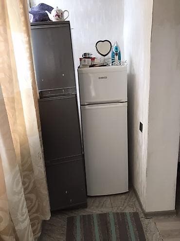 Həyət evləri və villalar: 2 otaqlı mənzil - Daxili koridor: ağ giriş qapısı, divar asılqanı — 3