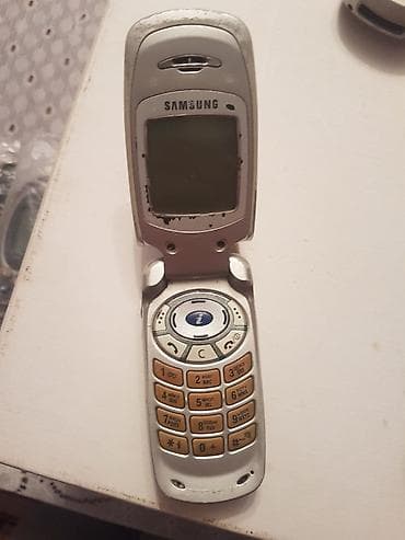 ps5 çanta: Antik madel telefon tam idial veziyetdei qesheng ishdiyir — 2