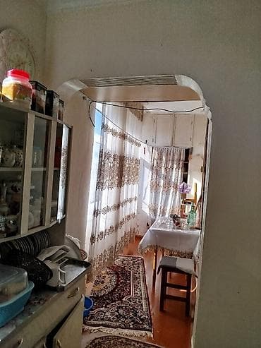 20 nomreli mektebin yaninda satilan evler: Sumqayıt, 2 otaqlı, Köhnə tikili, 60 kv. m — 10
