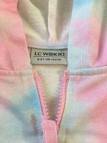 ikinci əl geyimler: Panco Benneton 10 azn 
 Jaket Waikiki 5 azn — 3