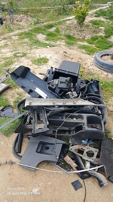 icare ford: Mashin üçün ehtiyat hissələri paketi Təsvir: - Ford markasına uyğun 5 — 10