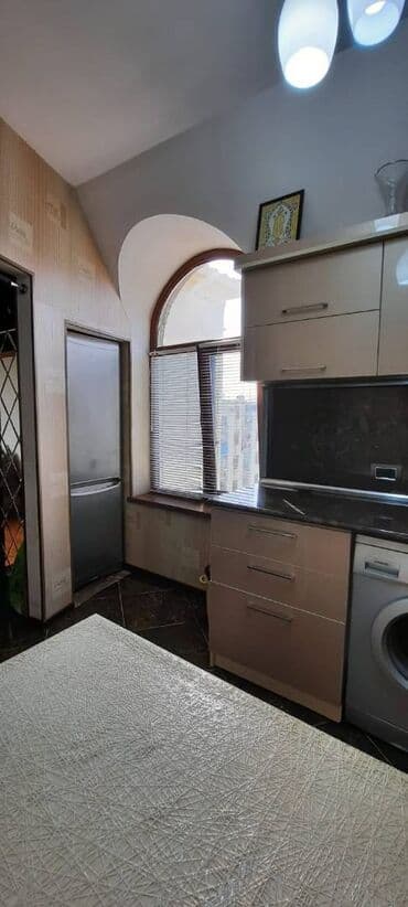 9 ci mikrorayon satilan evler: 2 otaqlı, Yeni tikili, 52 kv. m — 15