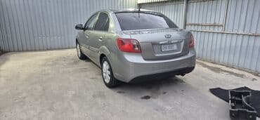 продажа подержанных автомобилей: Kia Rio: 1.5 л | 2010 г. Седан — 4