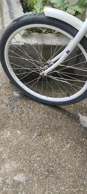 velosiped dasiyicisi: İşlənmiş Şəhər velosipedi 24", sürətlərin sayı: 1, Ünvandan götürmə — 3
