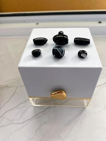 muncuq sepler: 3 Ədəd Şəvə. 3 Ədəd Gözmuncuğu. 1 ədəd İslam Daşı. Yaşları — 2