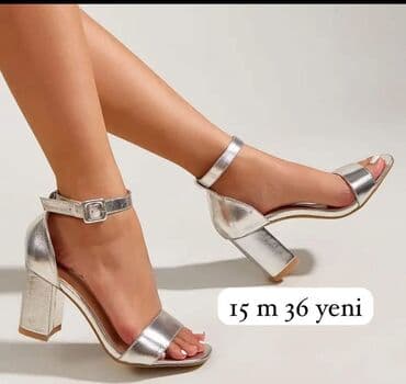 Makasin və loferlər: Qadın üçün qara bot – incə burunlu, yüksək dabanlı model. - Ölçü: 39 - — 4