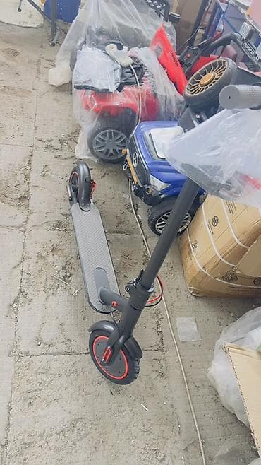 Elektrik nəqliyyatı: Şəhər gəzintiləri üçün elektrik skuter Sürət 30-35 - Rəng: qara-boz — 1