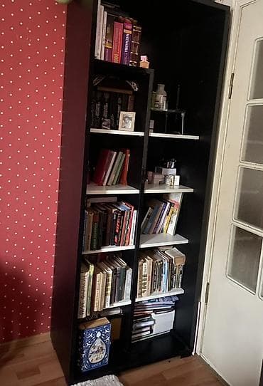 divar şkafı: İki sütunlu kitab rəfi - Rəng: qaraya yaxın tünd gövdə, ağ rəflər — 2